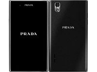 「docomo with series PRADA phone by LG L-02D」Black（画像：NTTドコモ）