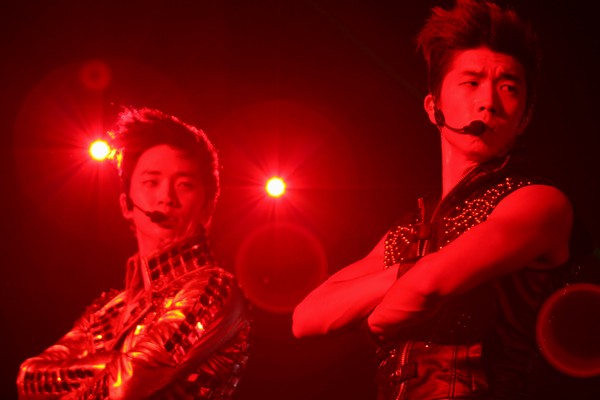 『2PM ARENA TOUR 2011“REPUBLIC OF 2PM”』ーさいたまスーパーアリーナ：ジュノ×ウヨンのステージ（2）