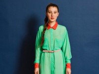 アメリカンアパレルのロングセラーのブラウスに日本限定カラー登場