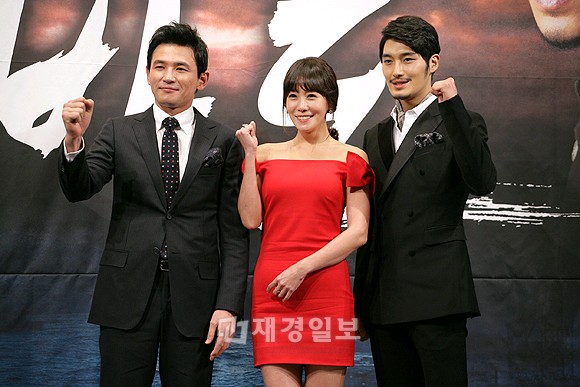 TV朝鮮創立特集のドラマ『韓半島』の制作発表会が26日午後、ソウルインペリアルホテルのセレナーホールで行われた。
