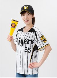 ミズノ製の阪神タイガース新ユニフォームが完成、レプリカ品などを発売