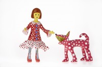 六本木の街に草間彌生の作品やドット柄の