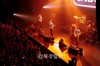 韓国男性バンドCNBLUE(シーエヌブルー)が、日本で発表した2ndメジャーシングル「Where you are」の発売記念全国ツアーライブを大盛況で終えた。