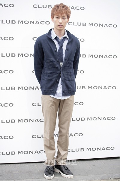 クラブモナコ(Club Monaco)の 2012 S/Sプレゼンテーションが 28日、ソウルのクラブMOWで行われた。