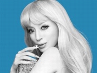 アンテプリマサポートによるレスリー・キーのチャリティ写真展開催