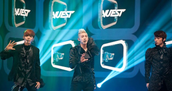 今年、多くの期待を受けてデビューした新人ボーイズグループ NU'EST(ニューイースト)が、抜群の歌唱力と華麗でインパクトのある完璧なステージで、多くの女性の心を掴んだ。