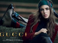 グッチ(GUCCI)が「FOREVER NOW」広告キャンペーンにモナコ公女のシャルロット・カシラギを起用