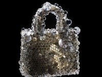 世界のトップアーティスト達とレディディオールのコラボ展 - 名和晃平、東信、宮永愛子、ピーター・リンドバーグ