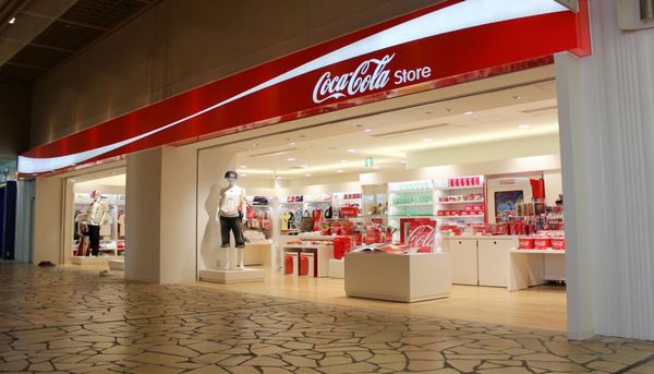 「Coca-Cola Store」（外観）（画像：日本コカ・コーラ）