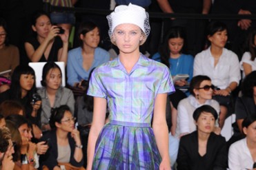 ディオールの新デザイナーにラフ・シモンズ就任