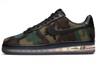 カモフラ柄の「NIKE AIR FORCE 1」発売