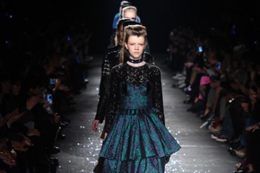 メルセデス・ベンツ ファッション・ウィーク 東京が2013年春夏シーズンより渋谷ヒカリエでの開催を発表