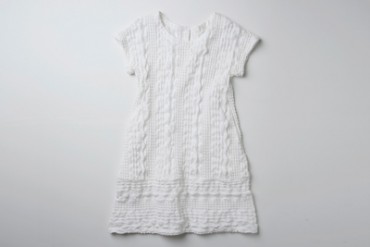 様々な表情を見せる“白”のアイテム - HaaTが「Wearable White フェア」を開催