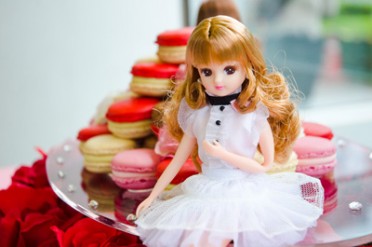 リカちゃん、ハッピーバースデー！「ピエール・エルメ・パリ」が特製スペシャルマカロンでおいしい祝福