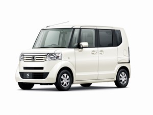 4月の軽四輪車通称名別新車販売ランキングで1位になったホンダの「N BOX」