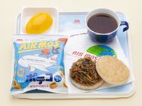 「AIR MOS ライスバーガー」（画像：日本航空）