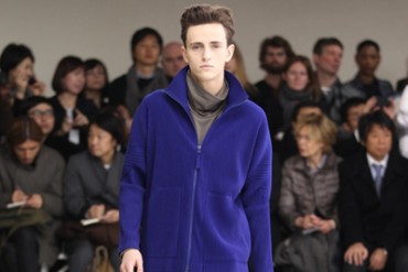 イッセイ ミヤケ メンの新定番、「プリーツシリーズ」がいよいよ店頭に登場