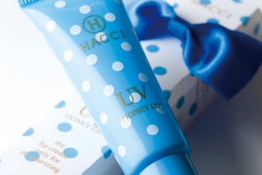 水玉模様とリボンがかわいいハッチ(HACCI)の夏季限定リップグロス