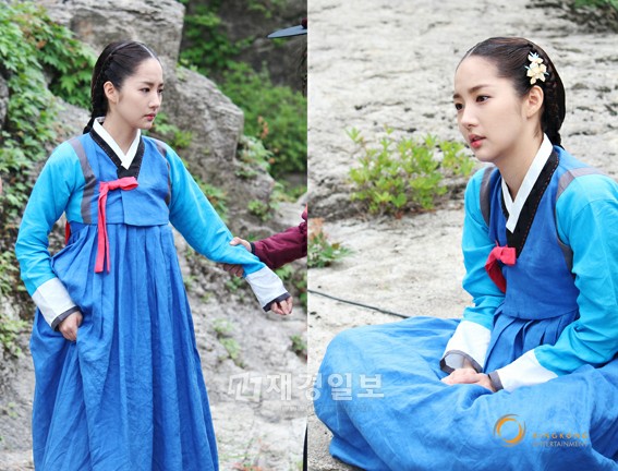 女優パク・ミニョンが、MBC週末ドラマ『Dr.JIN』のビハインドカットを通じて優れた演技力を披露した。写真＝キングコングエンターテインメント