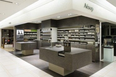 イソップが新丸ビルと横浜ベイクウォーターに新ショップオープン - 建築デザインはトラフ建築設計事務所