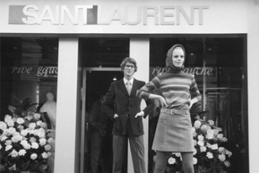 エディ･スリマン率いるイヴ･サンローランが「サンローラン パリ」として再出発を発表