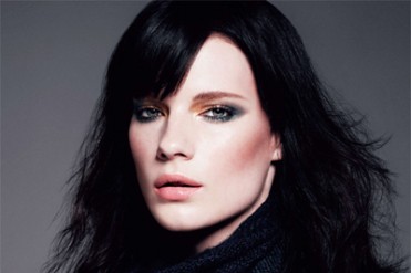 THREEの秋冬新作コスメが誘う、メイクアップを通して新たな自分に出会う旅