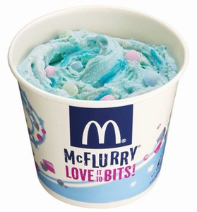 「マックフルーリー トロピカルソーダ」(画像:日本マクドナルド) 「マックフルーリー トロピカルソーダ」(画像:日本マクドナルド)