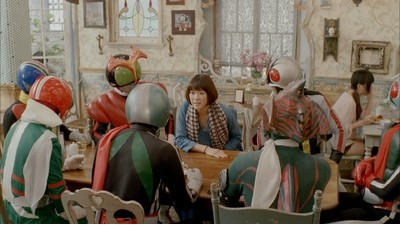 大和ハウス工業の集合住宅事業テレビCM「D-room『仮面ライダー』篇」で、女優の上野樹里さんと仮面ライダー1号、2号などの歴代仮面ライダーが共演している。