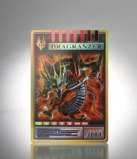 今年で放送開始から10周年を迎えた『仮面ライダー龍騎』に登場する「アドベントカード」を、劇中デザインで再現した「仮面ライダー龍騎 アドベントカードアーカイブス」（C）石森プロ・東映