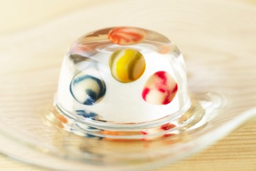 ミントデザインズ×とらやのおいしいコラボ - 「びーどろ玉」が期間限定発売