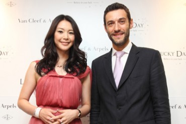 知花くららがゲストで登場したヴァン クリーフ＆アーペルがラッキーデイ イヴ パーティー開催