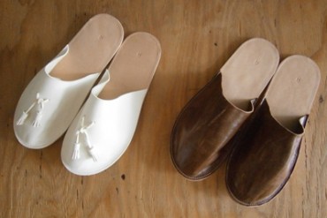 デザイナー自らその場で製作してくれる、エンダースキーマのレザースリッパのオーダー会開催