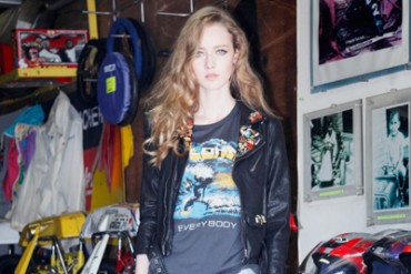 ビューティフル ピープル青山店で、1周年記念のキッズライダーズジャケット発売