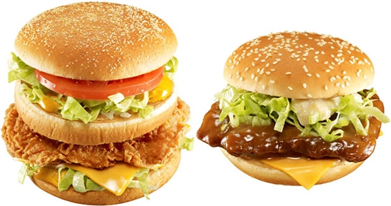 「ホット ゴールドマサラ」（左）と「マイルド ゴールドマサラ」（右）（画像：日本マクドナルド）