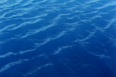 青山に期間限定シャワーブース登場、カクテル＆かき氷＆写真展で涼を感じて