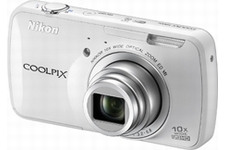 「COOLPIX S800c」（画像：ニコンイメージングジャパン）