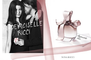 ニナ リッチからロマンスの世界を表現した新作香水「マドモアゼル リッチー」登場