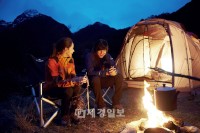 フランスプレミアムアウトドアブランド「EIDER」（www.eider.co.kr）は、EIDERフレンズとして活動するイ・ミンホと少女時代ユナがアウトドア専門家になった姿を映したTV CFを公開する。