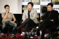 映画『会社員』の制作発表会、ソ・ジソプら出演者が出席 イム・サンユン監督、クァク・ドウォン、ソ・ジソプ（41）
