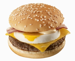 「チーズ月見」(画像:日本マクドナルド) 「チーズ月見」(画像:日本マクドナルド)