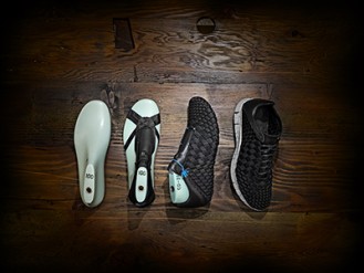 ナイキ スポーツウェアから手織りのアッパーが美しい「NIKE FREE INNEVA WOVEN」登場