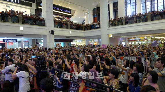 中華圏韓流スター、チョン・イルが3千人余りのファンと意義深い時間を過ごし、話題になっている。写真＝マネジメントSOOP