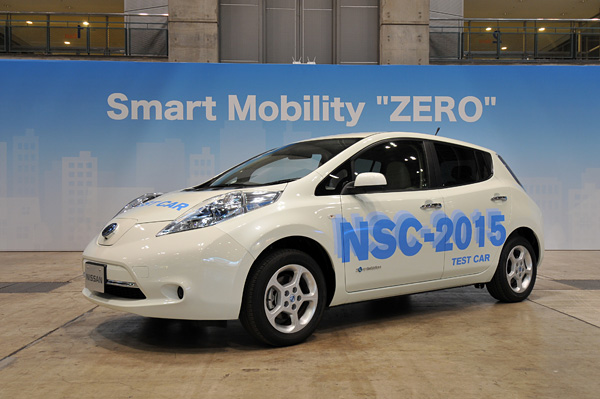 テストカー「NSC‐2015」（写真：日産自動車）