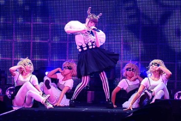 第15回東京ガールズコレクション レポートVol.5 - きゃりー、TRF、競泳・入江、スギちゃんなど幅広いゲスト陣