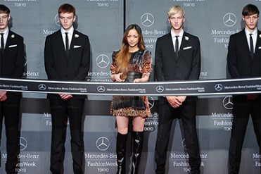 2013春夏東コレ開幕、安室奈美恵がテープカット - イベントやライブ配信など企画が盛りだくさん