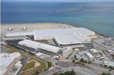 那覇空港LCCターミナルの外観（写真：全日本空輸）