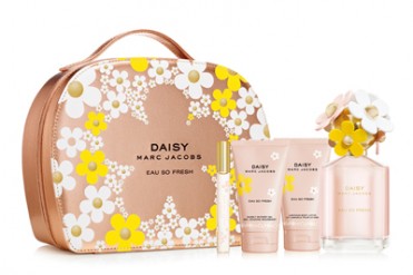 キュートすぎて選べない？マーク ジェイコブスから、クリスマス限定フレグランスコフレが2種類登場