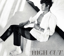 ソ・ジソプが、15日に発行されるスター・スタイルマガジン『HIGH CUT（ハイカット）』のグラビアで、危険な愛を振り撒く魔性の魅力を発散させた。