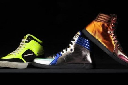 グッチの日本限定メンズ スニーカーがカラフルになって登場