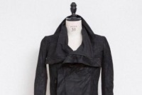 リック・オウエンス 伊勢丹新宿店と阪急うめだ店で限定レザージャケットを販売